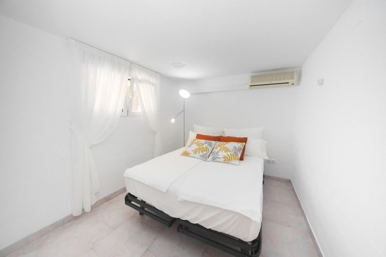 Villa in Orihuela Costa, Spain, 243 m² - picture 15