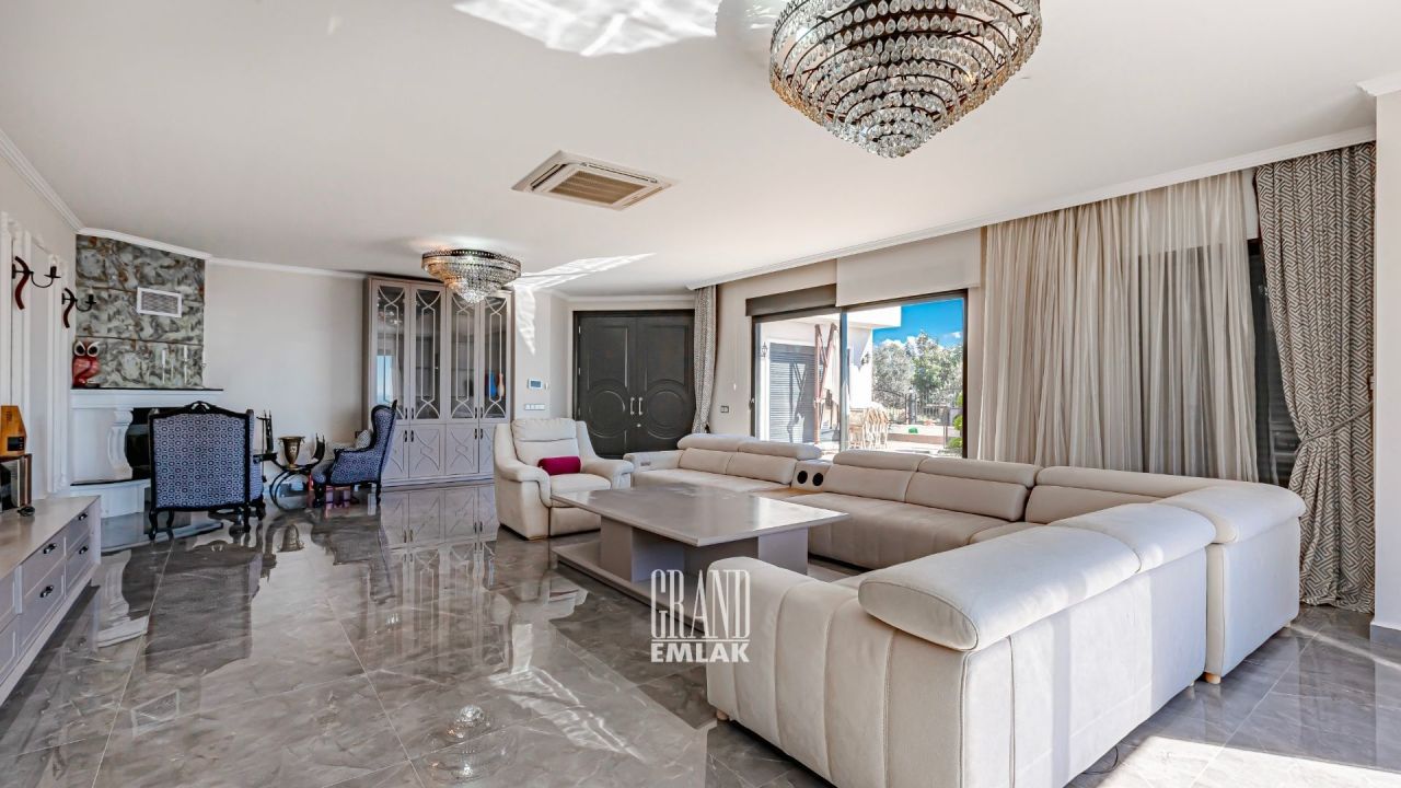 Villa in Alanya, Türkei, 1 100 m² - Foto 11