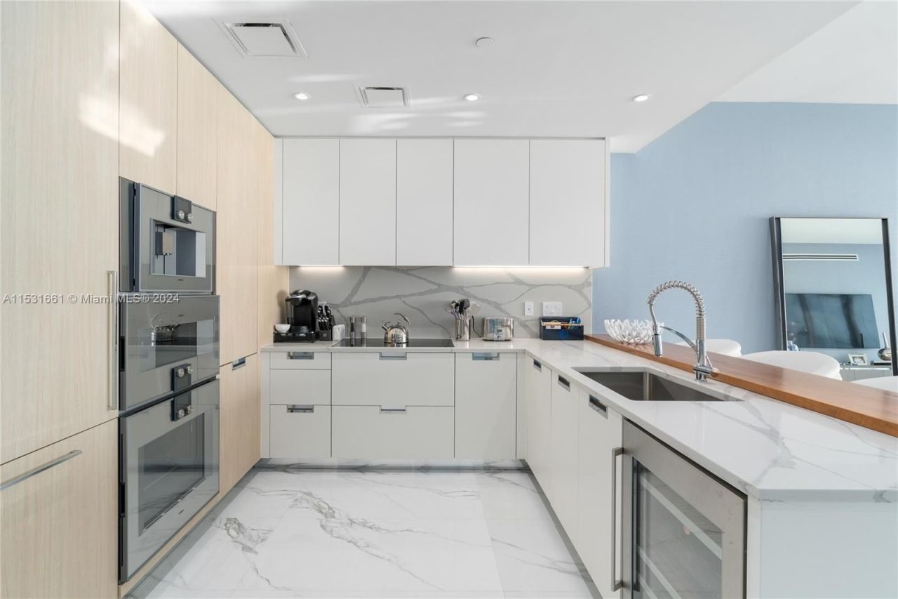 Piso en Miami, Estados Unidos, 140 m² - imagen 8