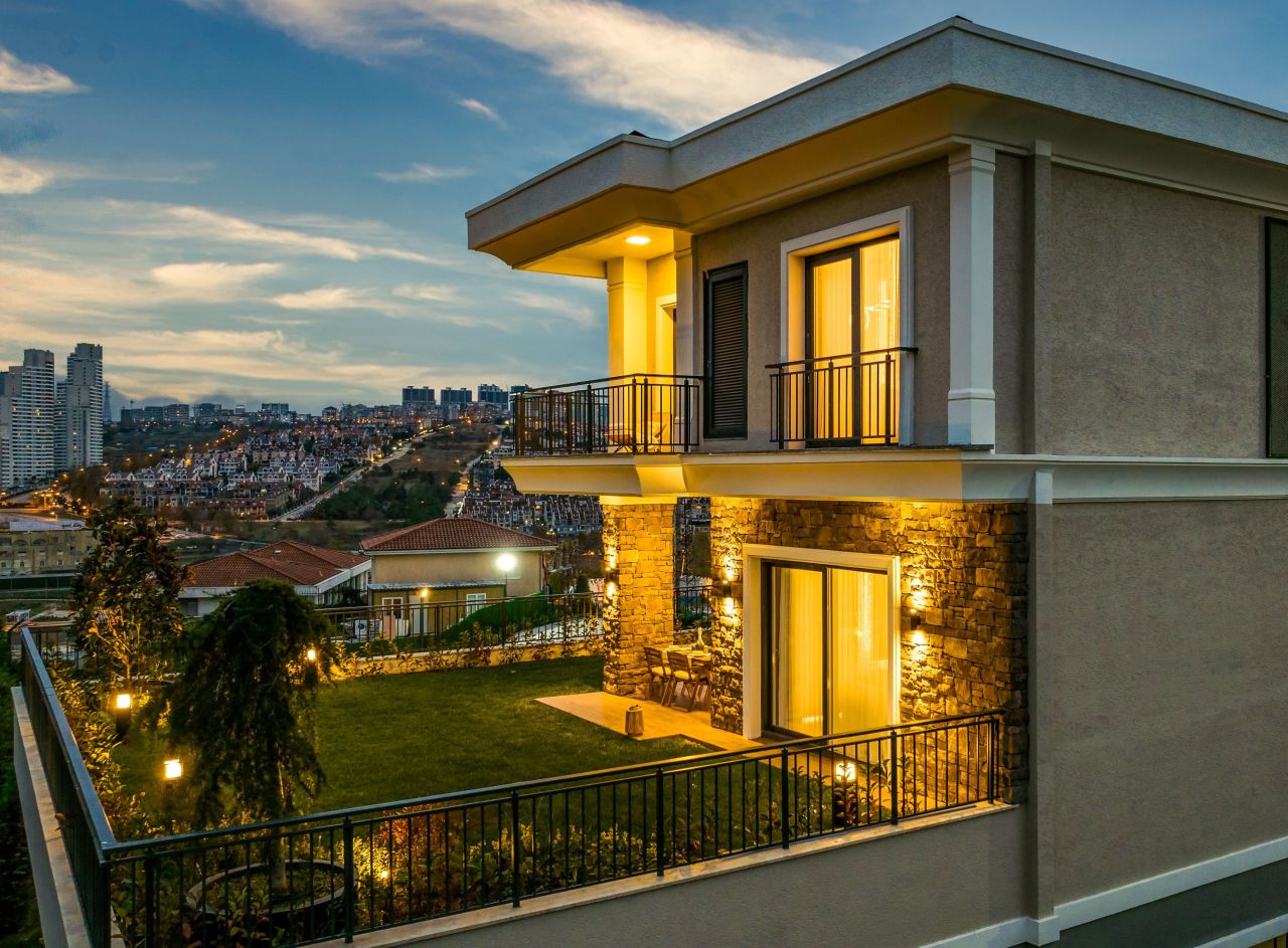 Villa à Istanbul, Turquie, 360 m² - image 1