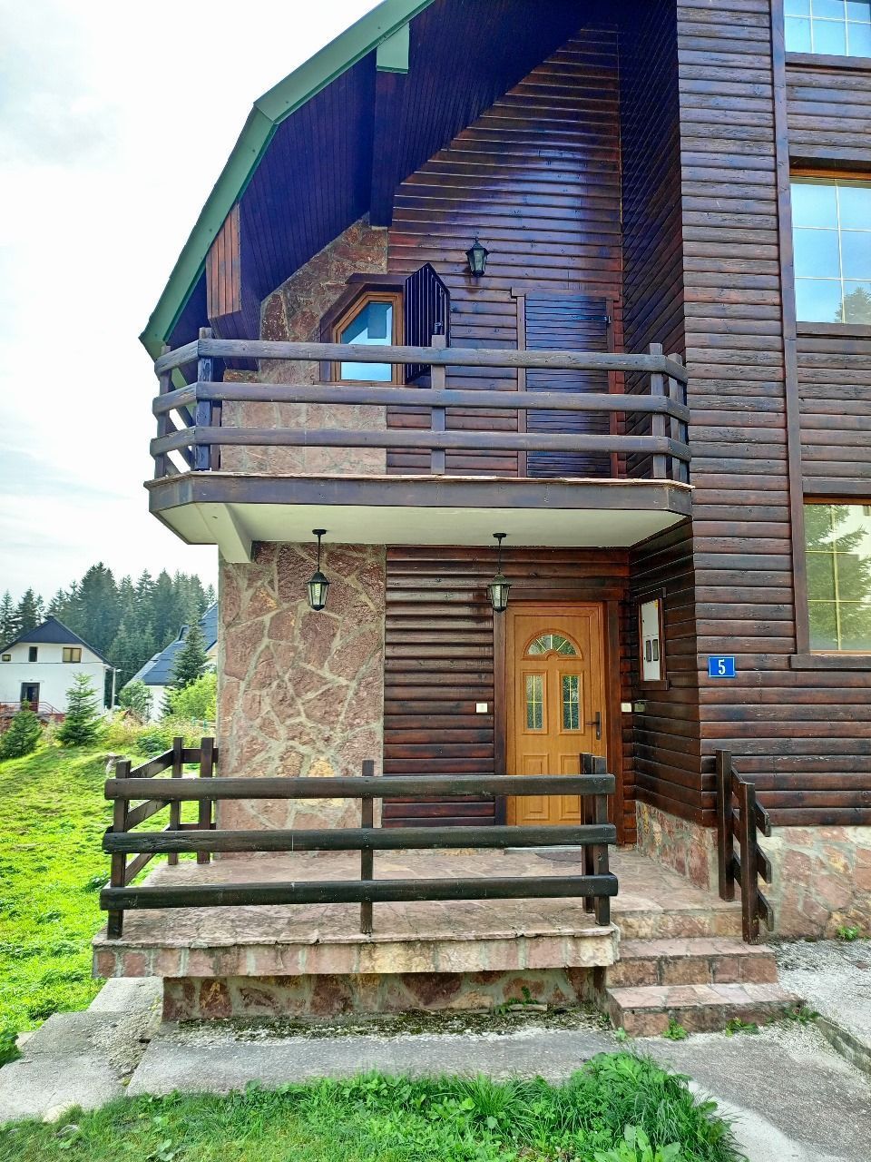 Chalet en Zabljak, Montenegro, 200 m² - imagen 1