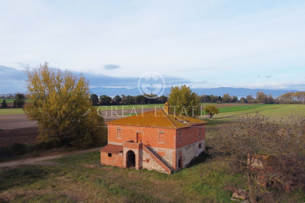 Maison à Castiglione del Lago, Italie, 399 m² - image 1