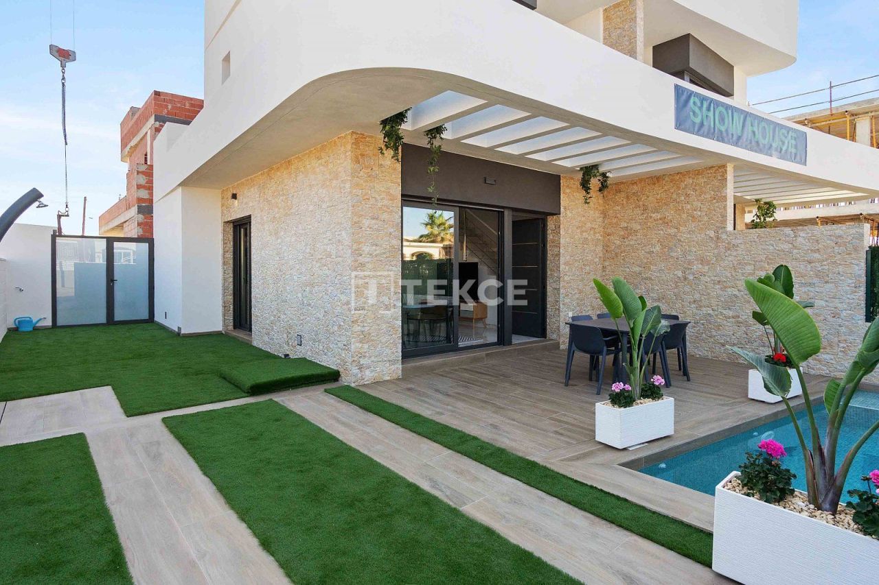 Villa à Los Montesinos, Espagne, 108 m² - image 1