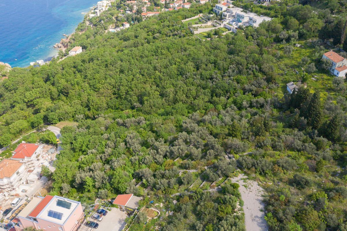 Terrain à Rézévici, Monténégro, 2 100 m² - image 10