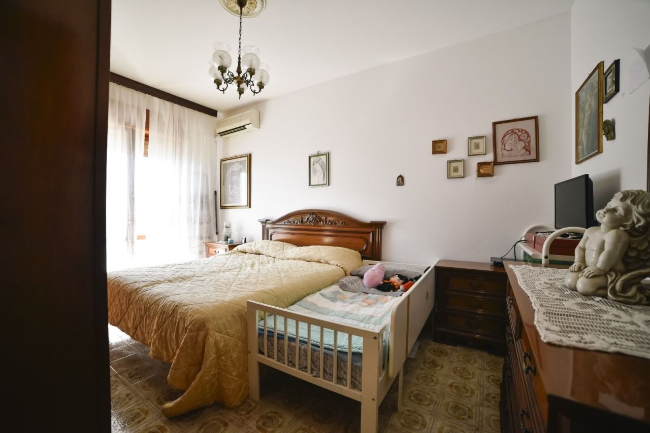 Flat in Santa Maria del Cedro, Italy, 135 m² - picture 6