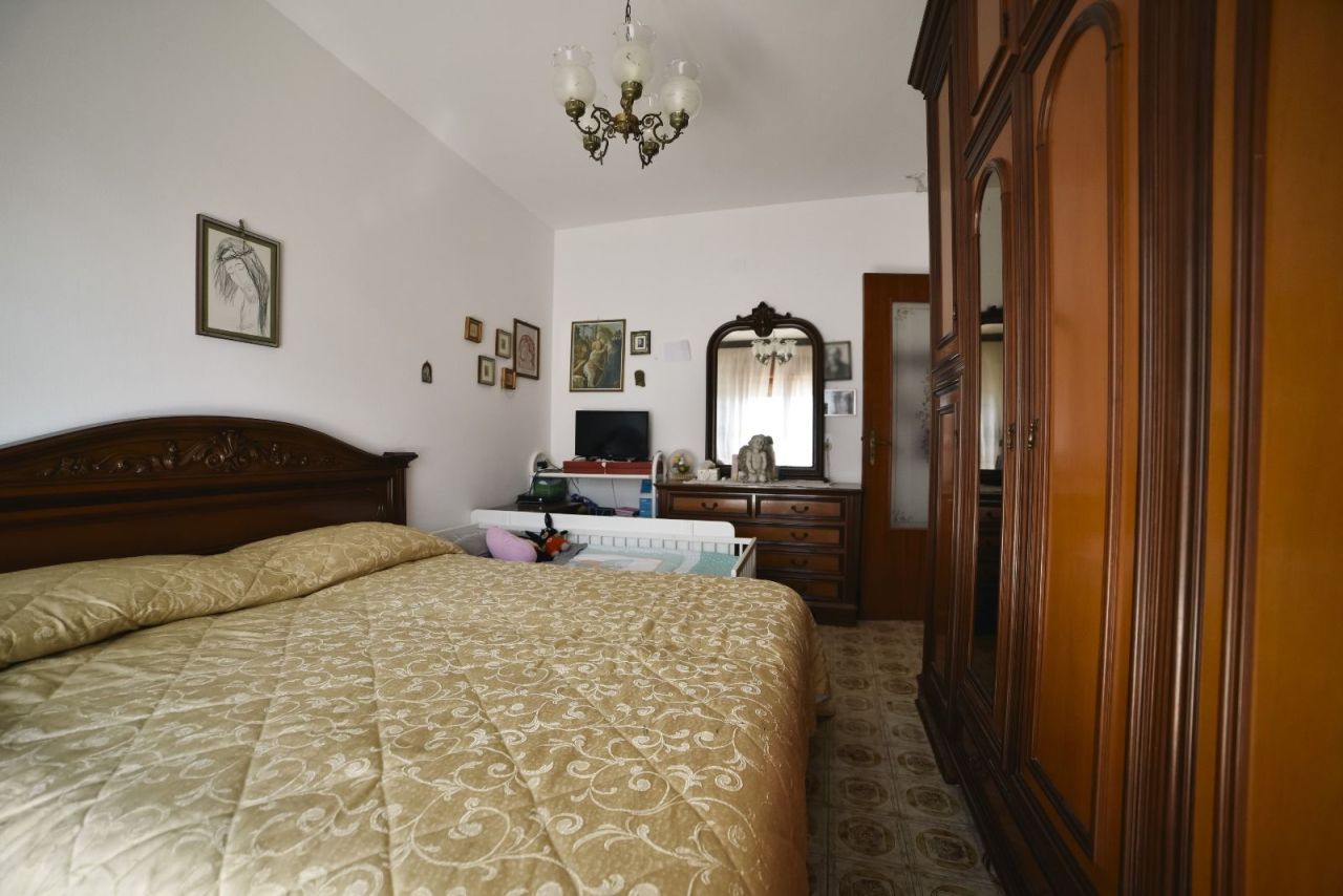 Flat in Santa Maria del Cedro, Italy, 135 m² - picture 8