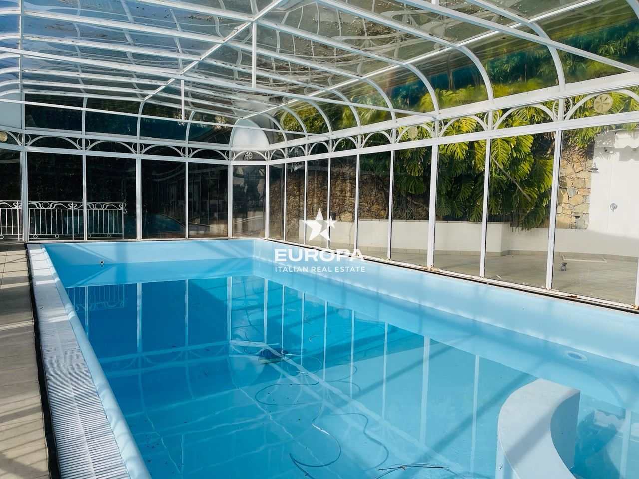 Villa en Ospedaletti, Italia, 564 m² - imagen 16