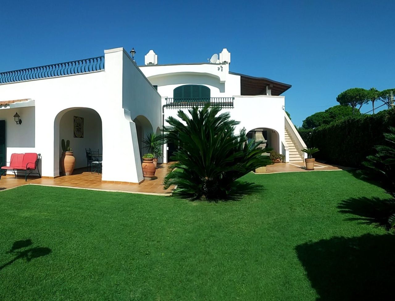 Villa en San Felice Circeo, Italia, 300 m² - imagen 4