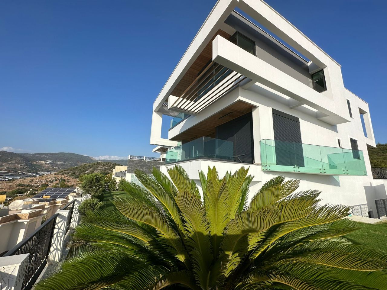 Villa à Alanya, Turquie, 310 m² - image 1