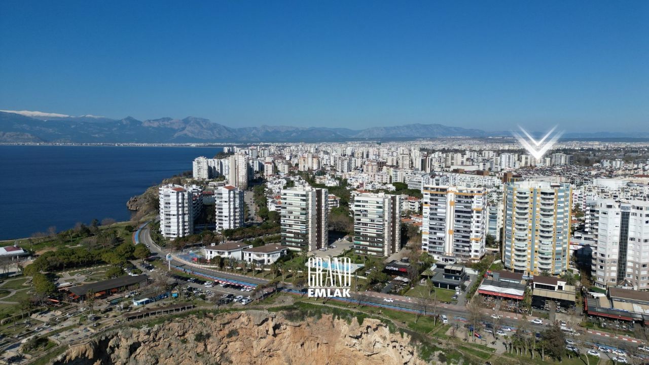 Wohnung in Antalya, Türkei, 300 m² - Foto 1