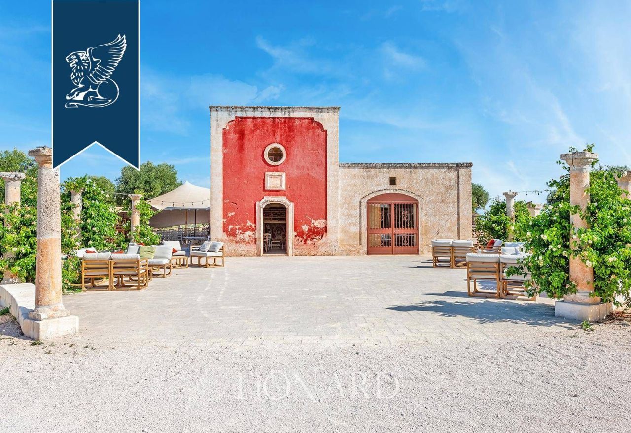 Ferme à Fasano, Italie, 1 500 m² - image 1