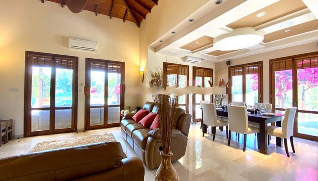 Villa in Paphos, Cyprus, 300 m² - picture 7