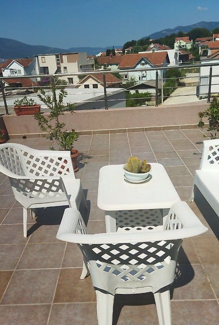 Piso en Tivat, Montenegro, 100 m² - imagen 2