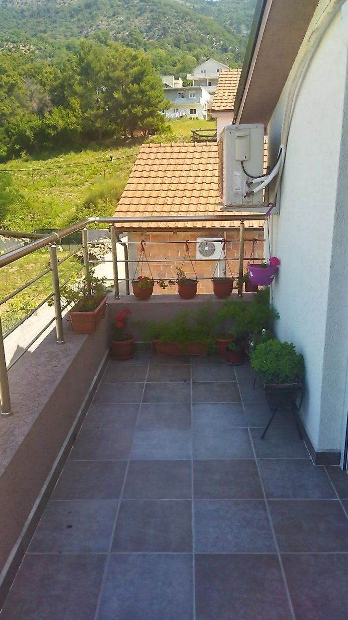 Piso en Tivat, Montenegro, 100 m² - imagen 9