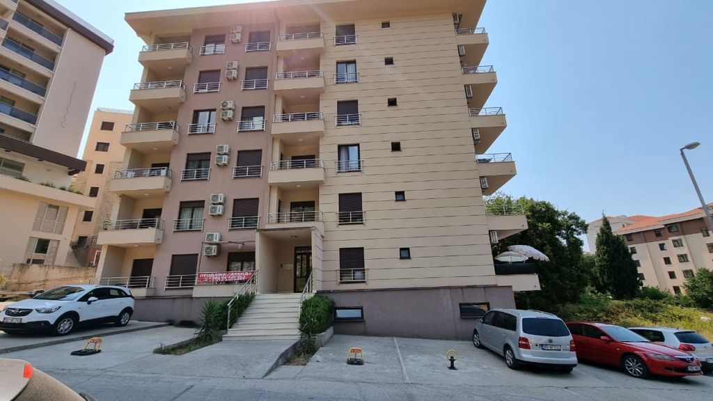 Wohnung in Becici, Montenegro, 41 m² - Foto 1