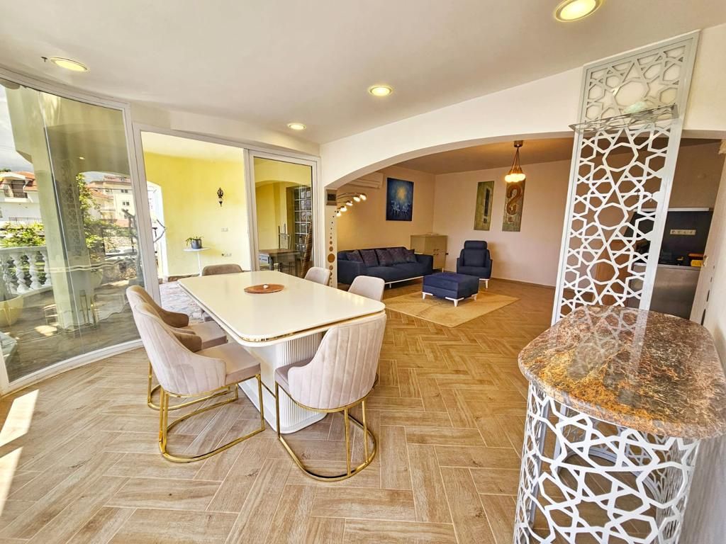 Villa à Alanya, Turquie, 200 m² - image 2