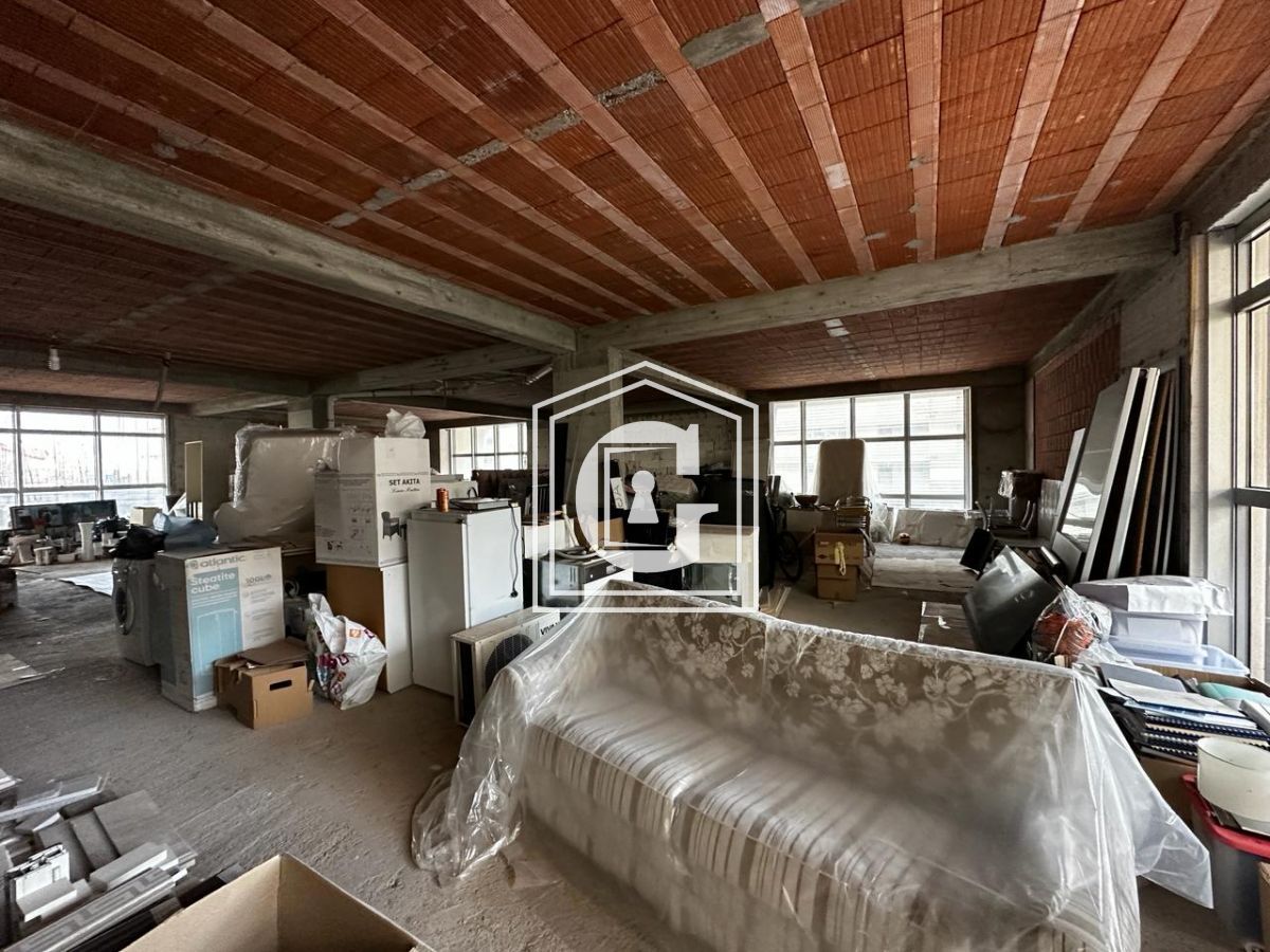 Propiedad comercial en Budva, Montenegro, 211 m² - imagen 2