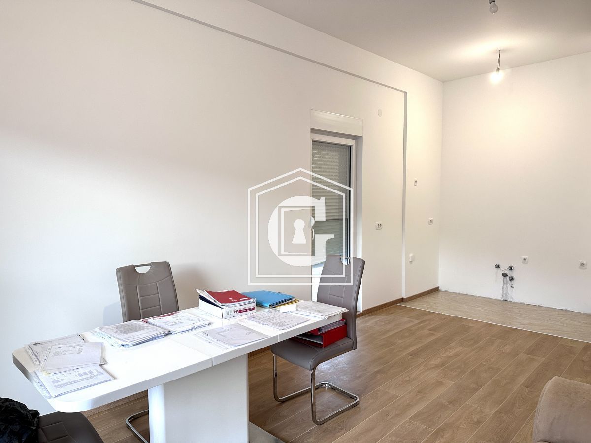 Propiedad comercial en Budva, Montenegro, 44 m² - imagen 2