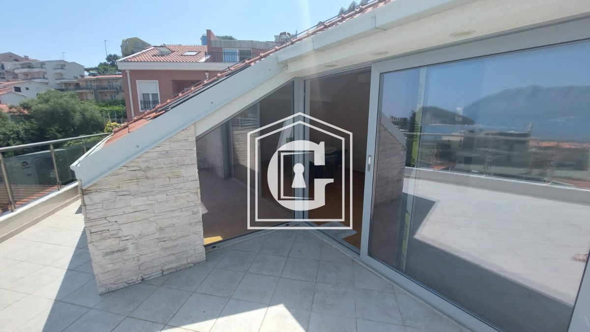 Apartamento en Budva, Montenegro, 104 m² - imagen 11