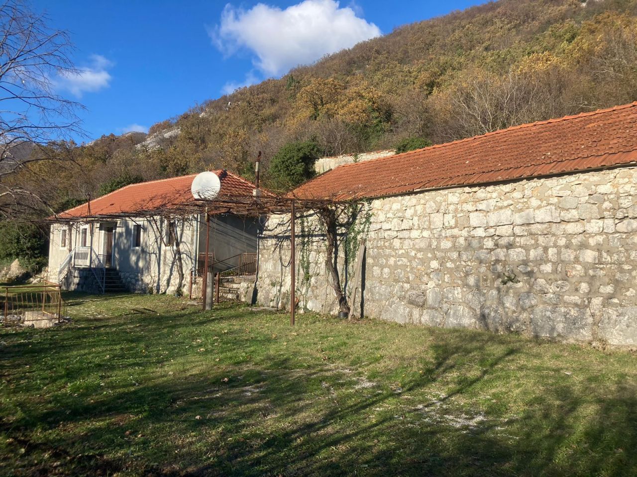 Casa en Kotor, Montenegro, 106 m² - imagen 1