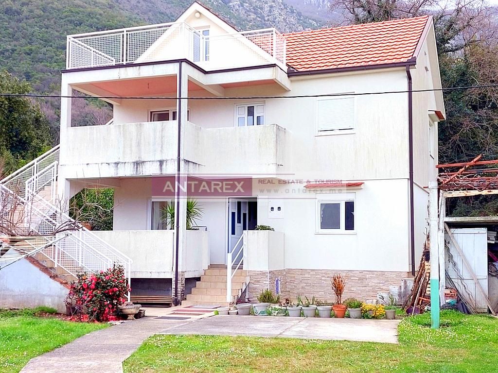 Villa in Zelenika, Montenegro, 240 m² - picture 15