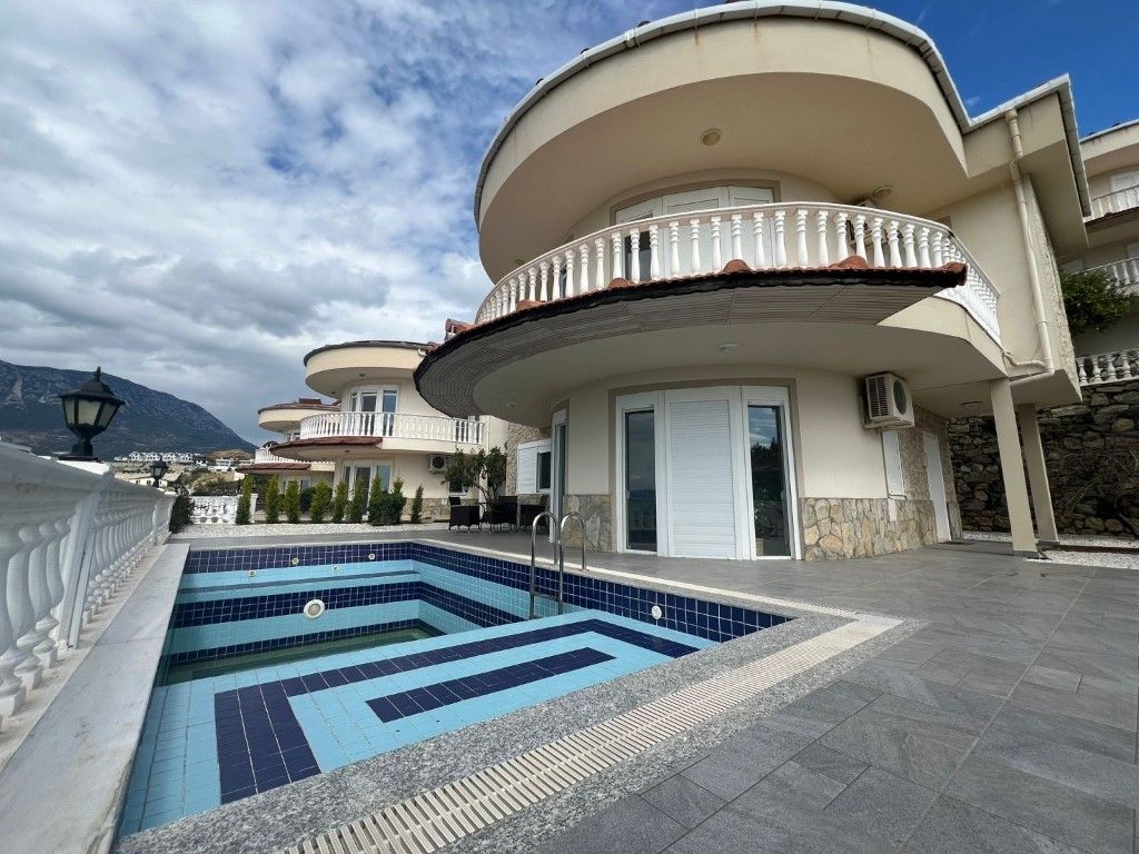 Villa à Alanya, Turquie, 180 m² - image 1