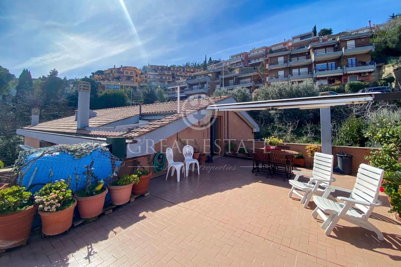 Apartment in Monte Argentario, Italy, 128.55 m² - picture 3