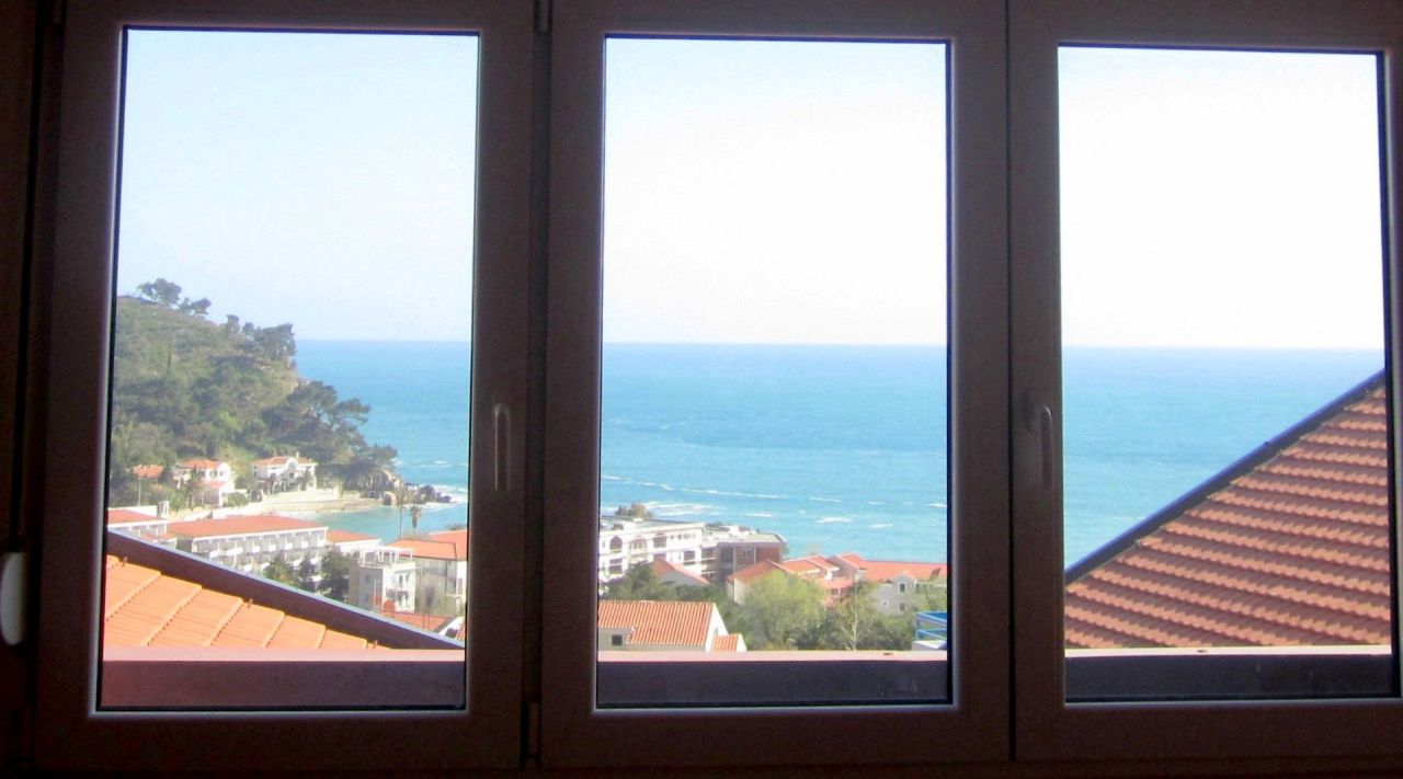 Appartement à Petrovac, Monténégro, 158 m² - image 1