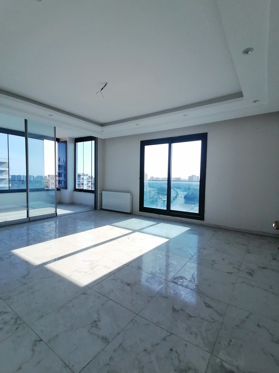 Piso en Mersin, Turquia, 220 m² - imagen 1