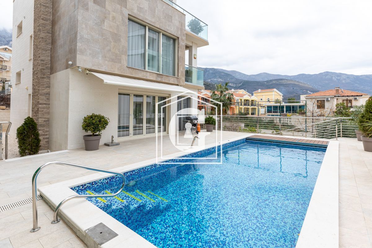 Apartment in Becici, Montenegro, 400 m² - picture 1