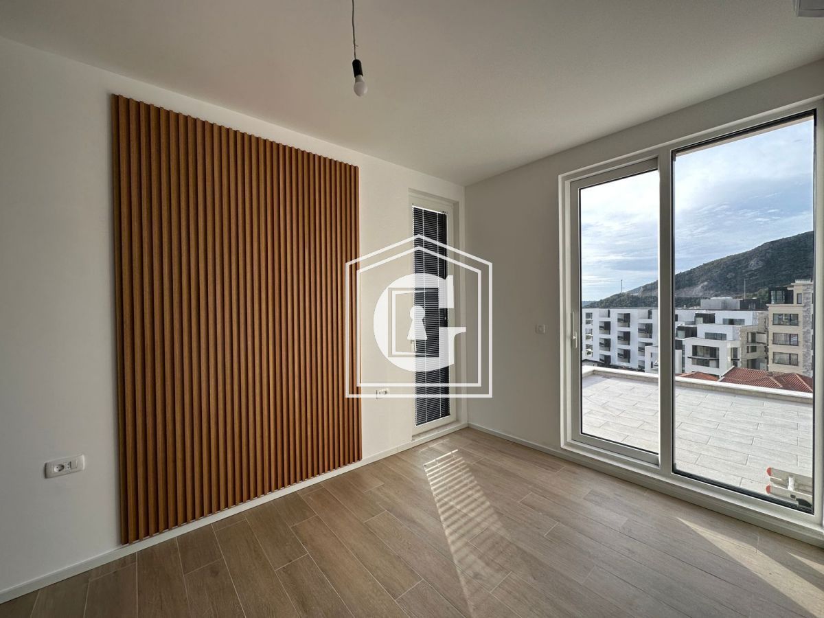 Apartamento en Becici, Montenegro, 200 m² - imagen 1