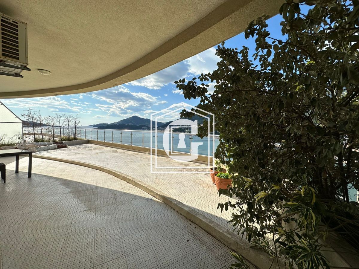 Appartement à Rafailovici, Monténégro, 140 m² - image 2