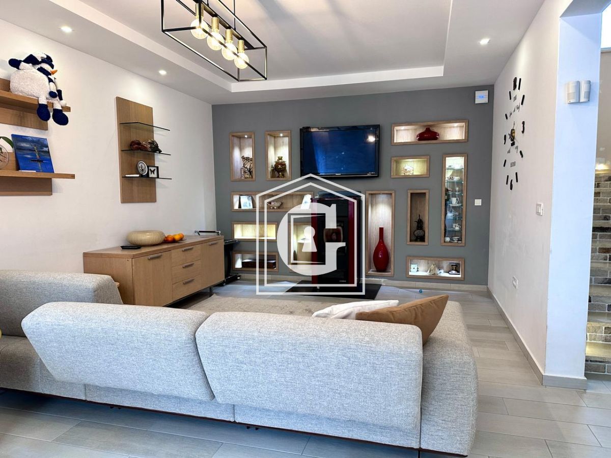 Villa in Krimovica, Montenegro, 200 m² - Foto 2