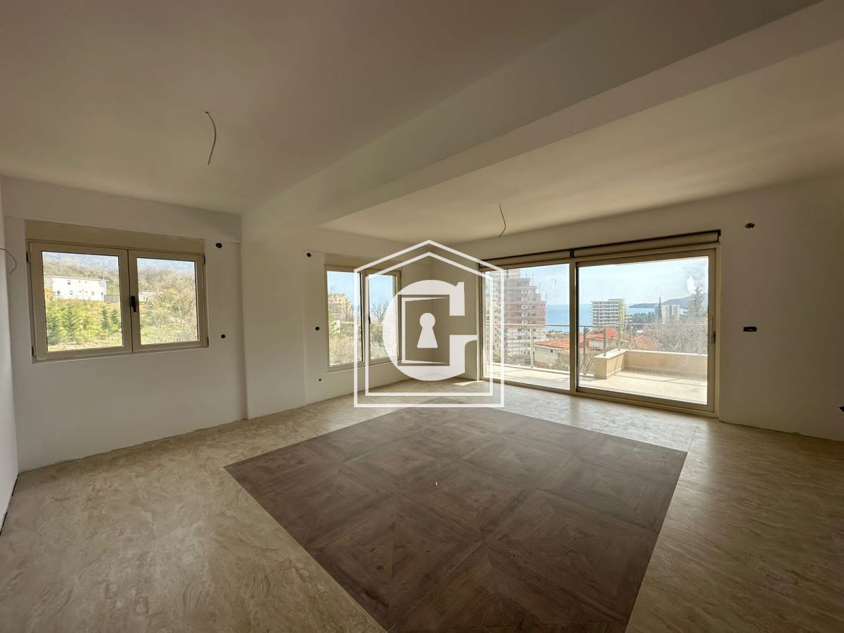 Apartment in Becici, Montenegro, 150 m² - picture 2