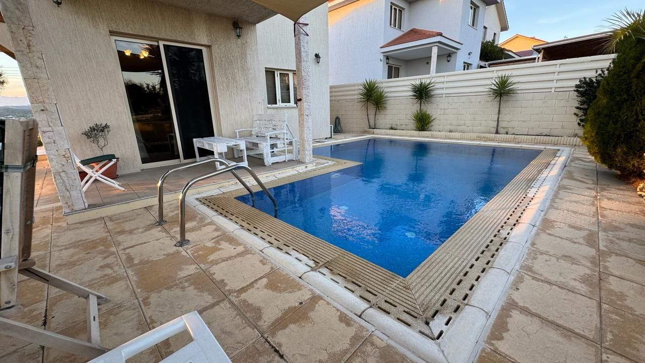 Villa in Larnaca, Cyprus, 150 m² - picture 1