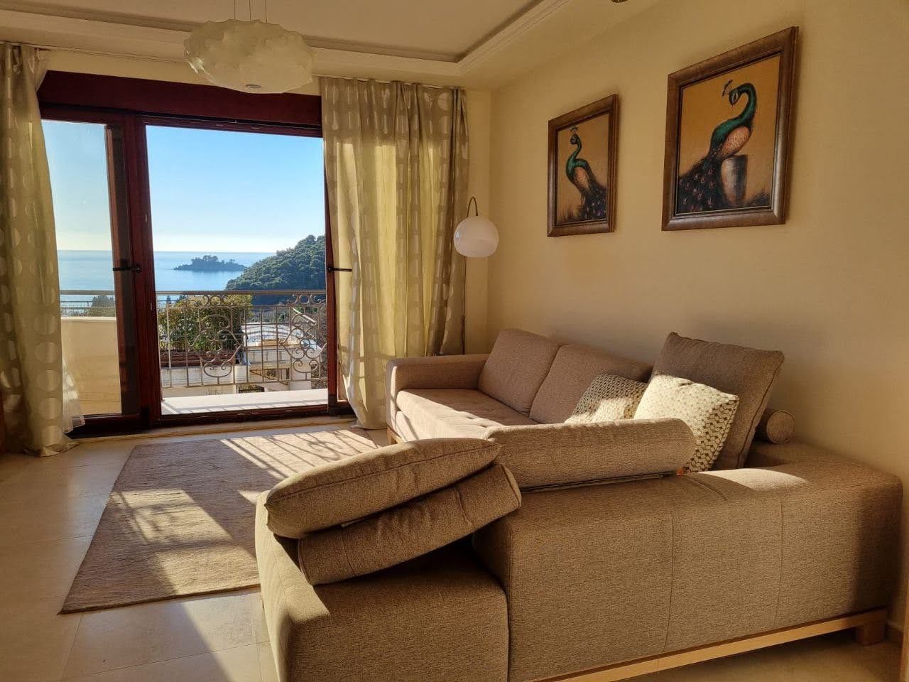 Appartement à Petrovac, Monténégro, 88 m² - image 1