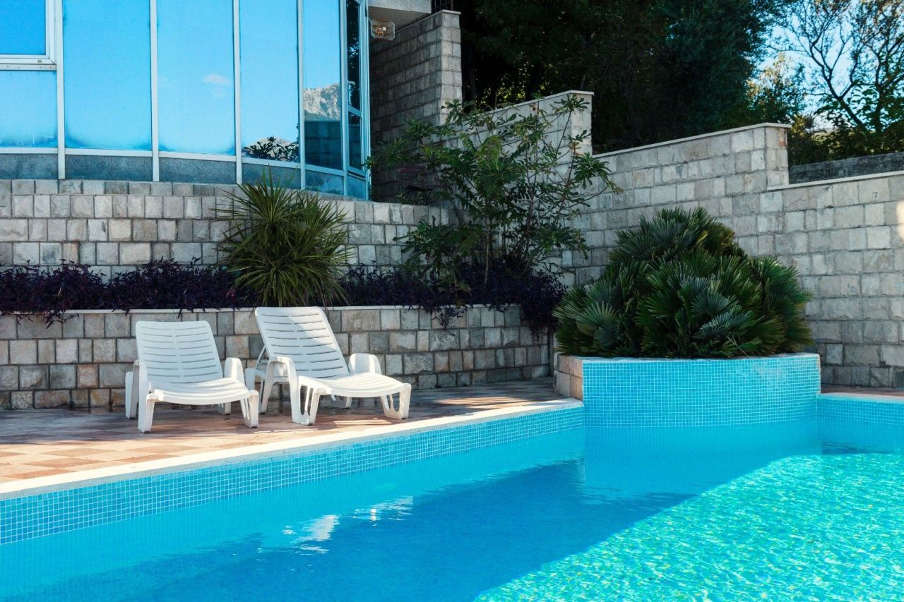 Flat in Budva, Montenegro, 129 m² - picture 1