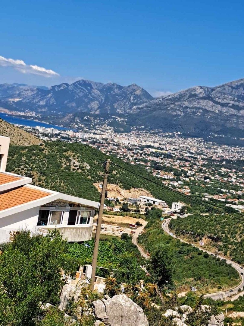 Haus in Bar, Montenegro, 300 m² - Foto 2