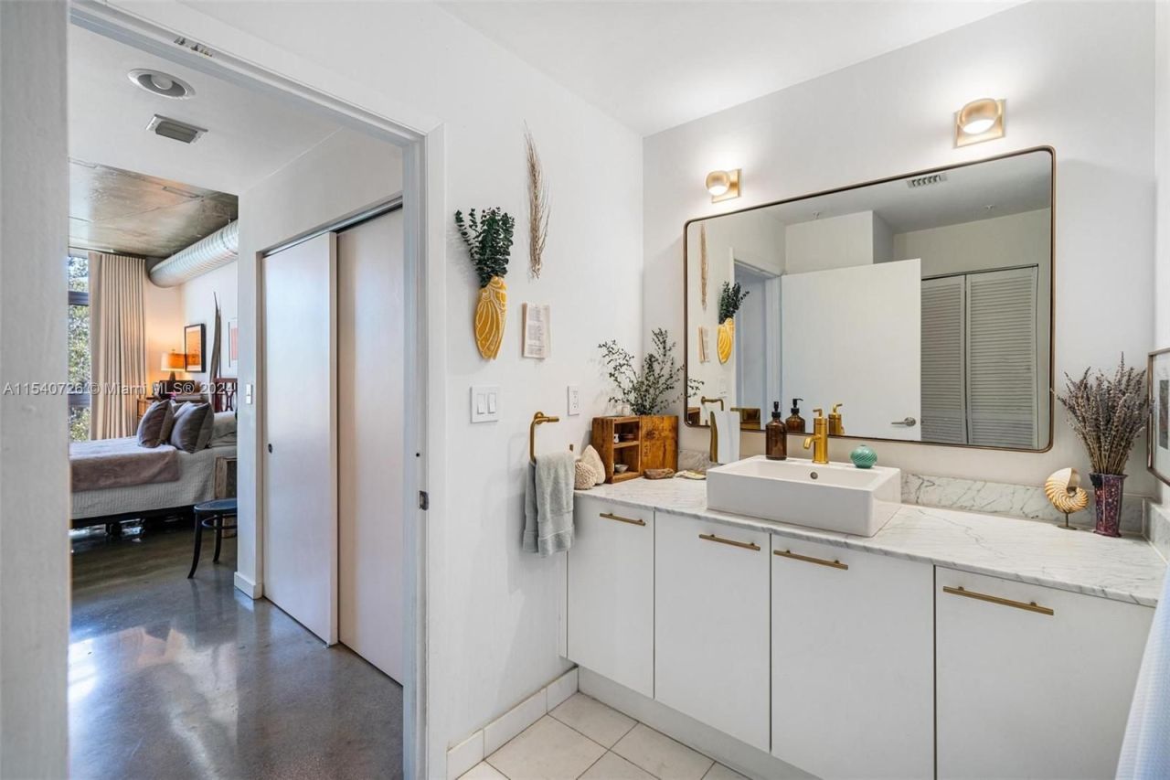 Loft en Miami, Estados Unidos, 110 m² - imagen 15