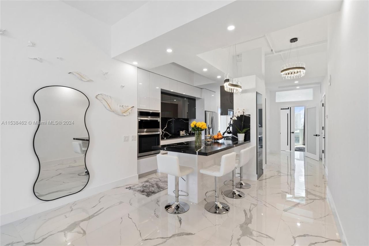 Loft à Miami, États-Unis, 130 m² - image 3