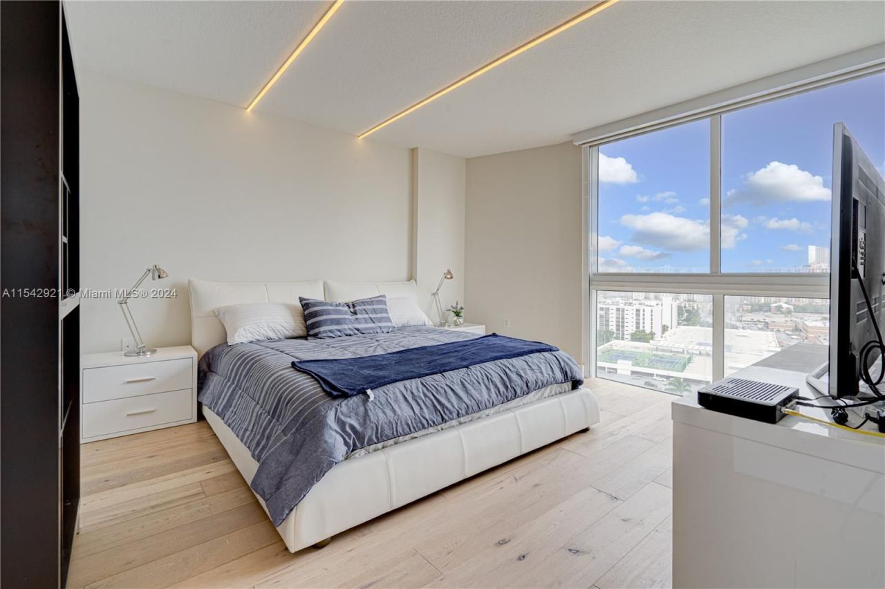 Piso en Miami, Estados Unidos, 135 m² - imagen 10