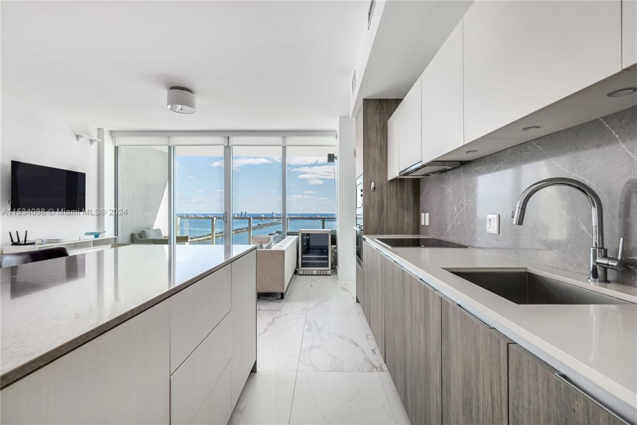 Flat in Miami, USA, 110 m² - picture 7