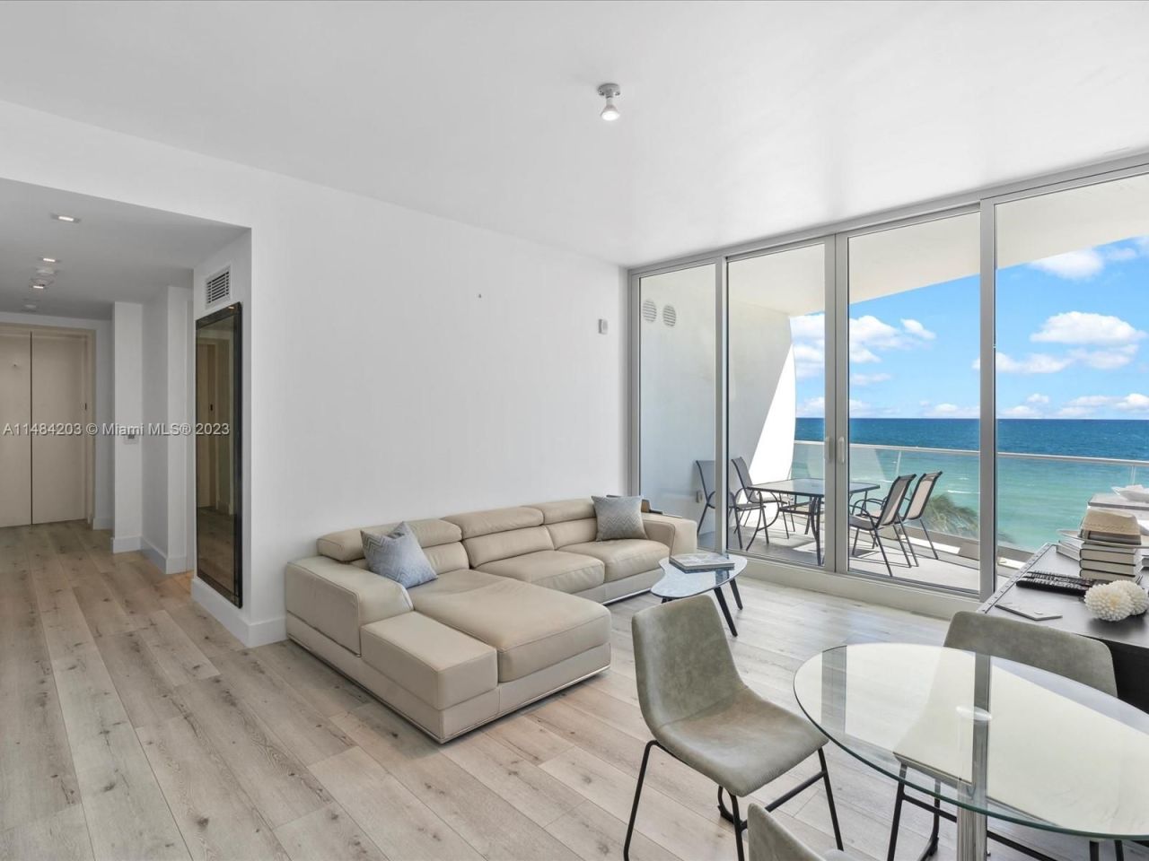 Piso en Miami, Estados Unidos, 110 m² - imagen 8