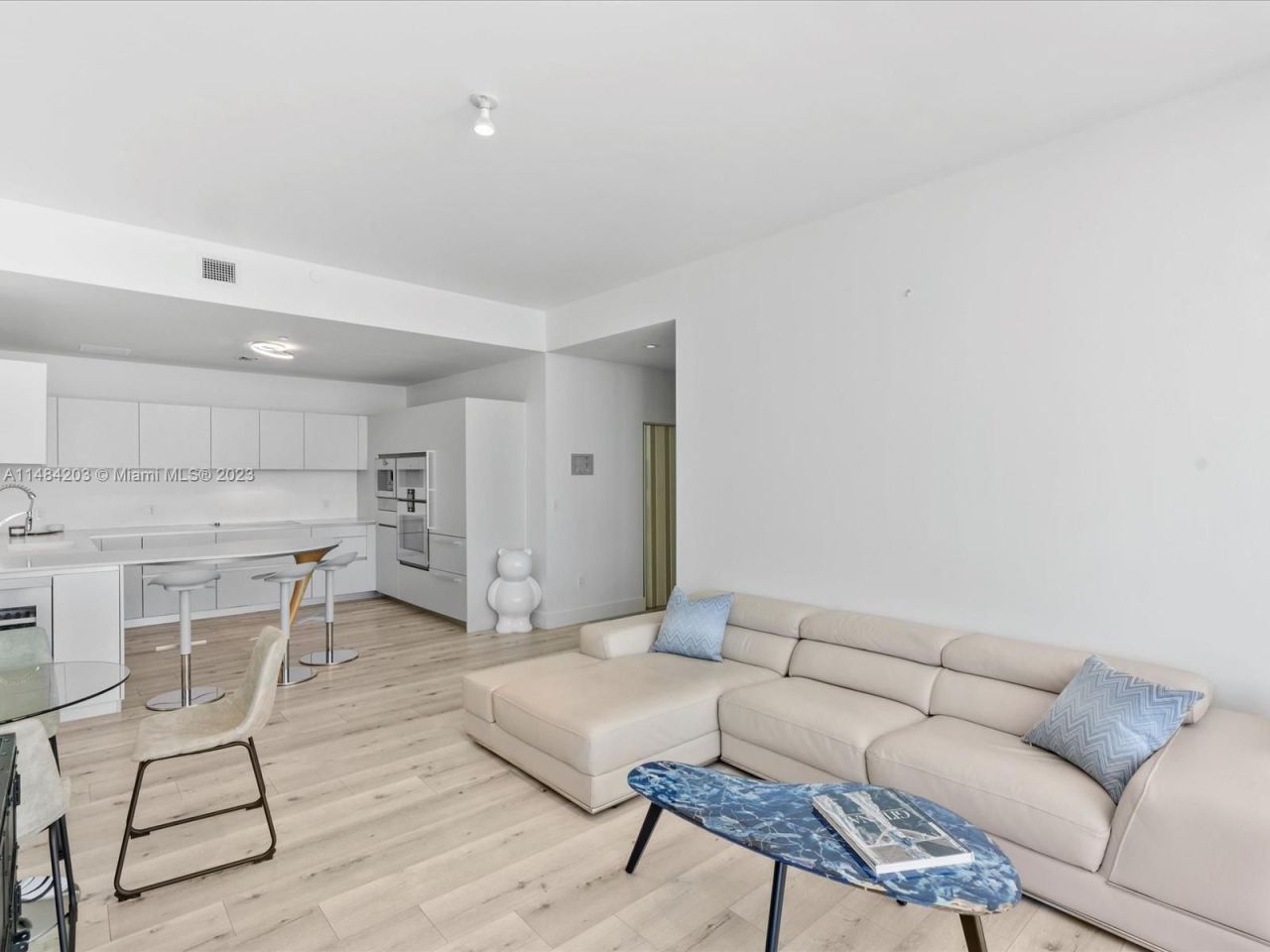 Piso en Miami, Estados Unidos, 110 m² - imagen 6