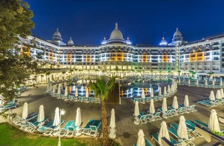 Hotel en Antalya, Turquia, 18 152 m² - imagen 1