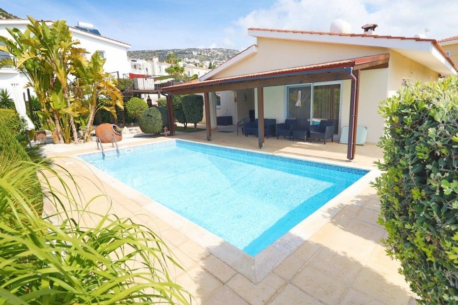 Bungalow in Paphos, Cyprus, 170 m² - picture 1