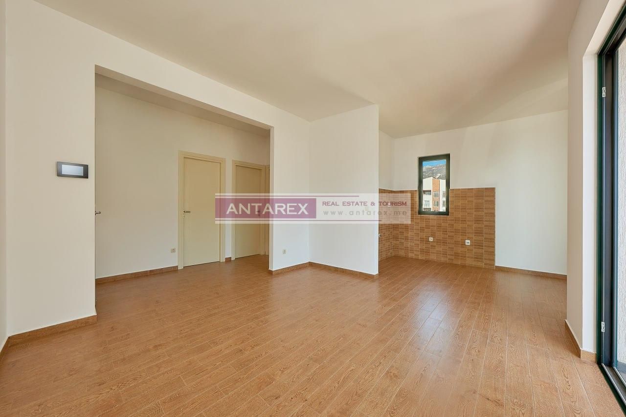 Apartment in Becici, Montenegro, 63 m² - picture 3