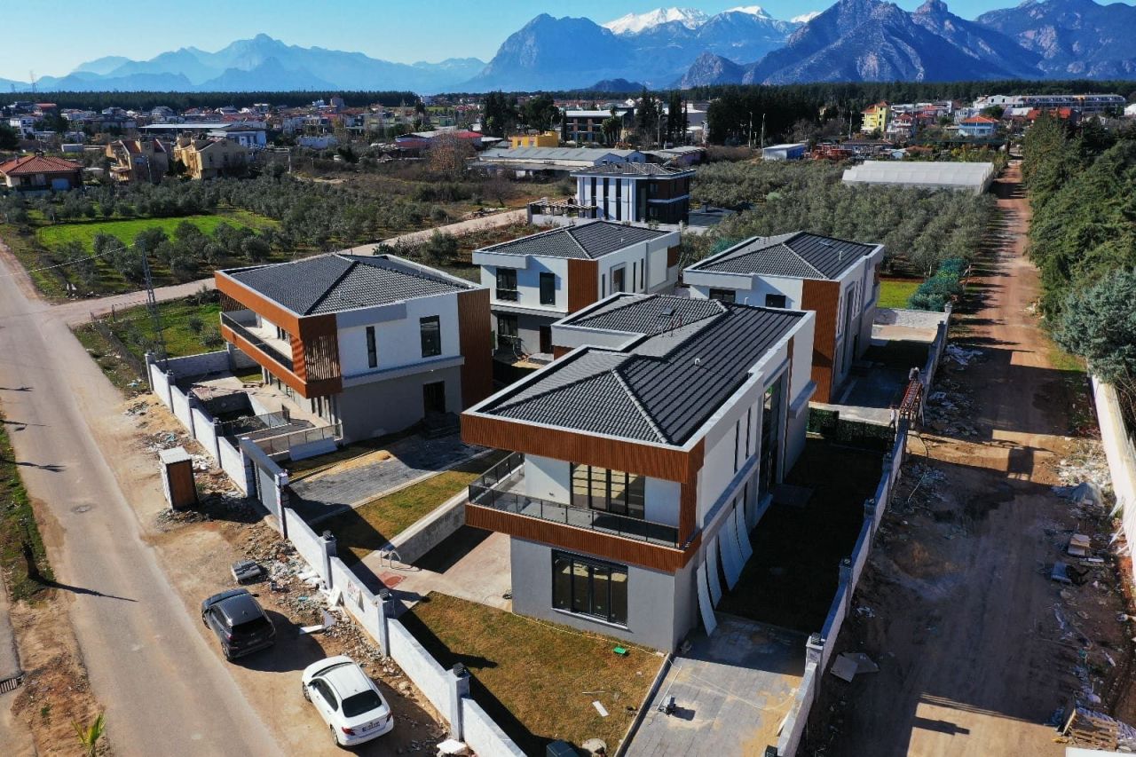 Villa in Antalya, Türkei, 280 m² - Foto 1