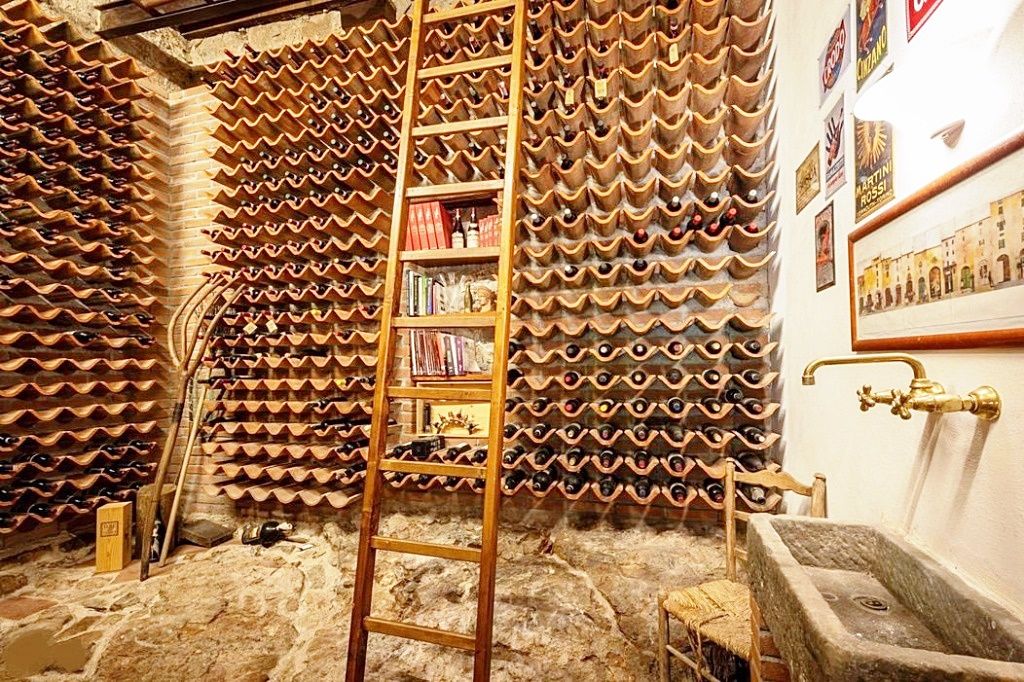 Finca en Lucca, Italia, 640 m² - imagen 10