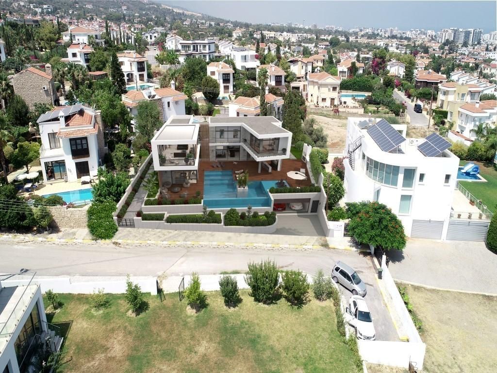 Villa in Kyrenia, Cyprus, 295 m² - picture 3